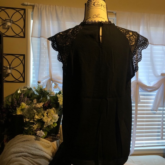 Lace embellished black blouse SZ Large - Picture 4 of 5